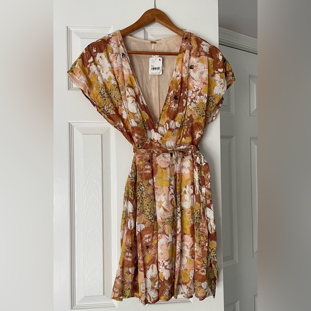 NWT! Beautiful Free People Dress. Can you say Fall?!